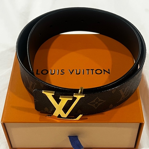 Louis Vuitton belt - Picture 1 of 4